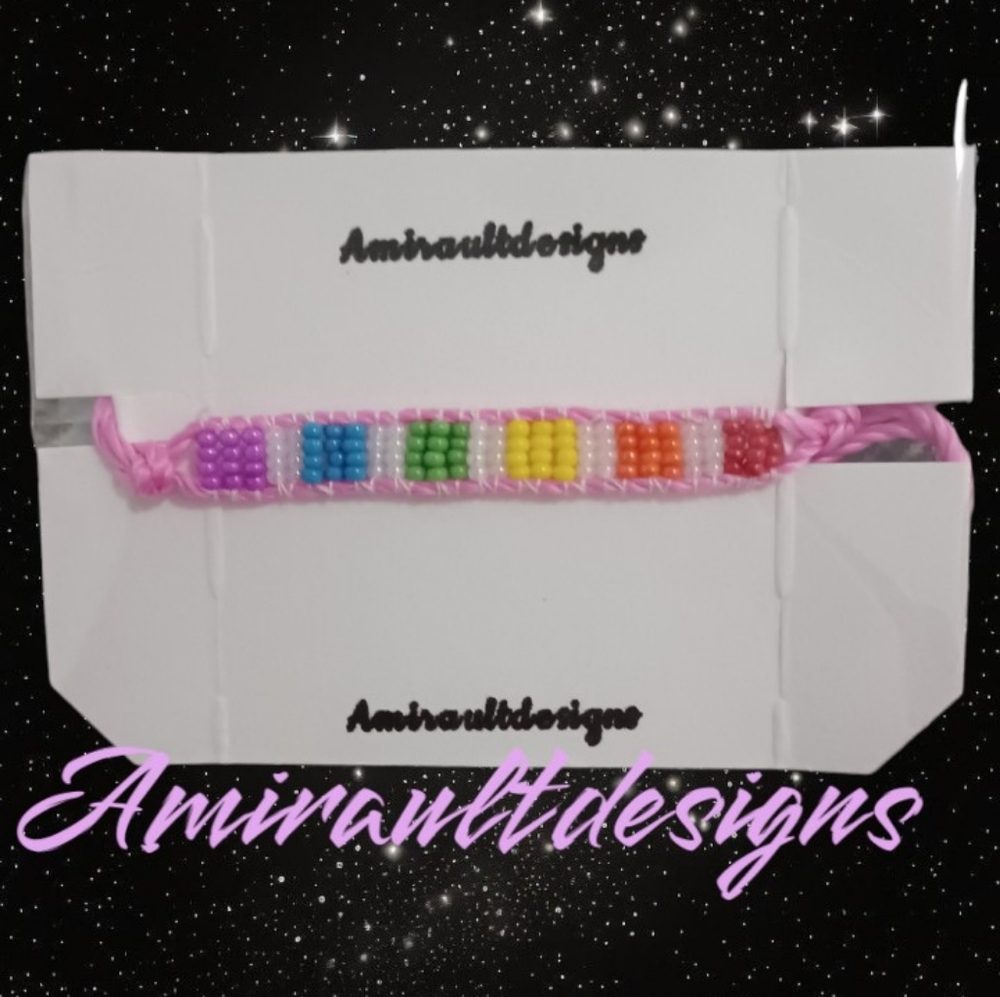 Beaded adjustable multi color bracelet